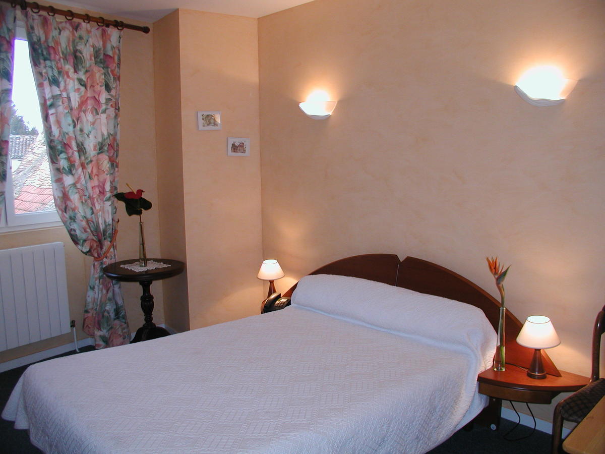 Hotel Auberge De La Nauze Sagelat 객실 사진