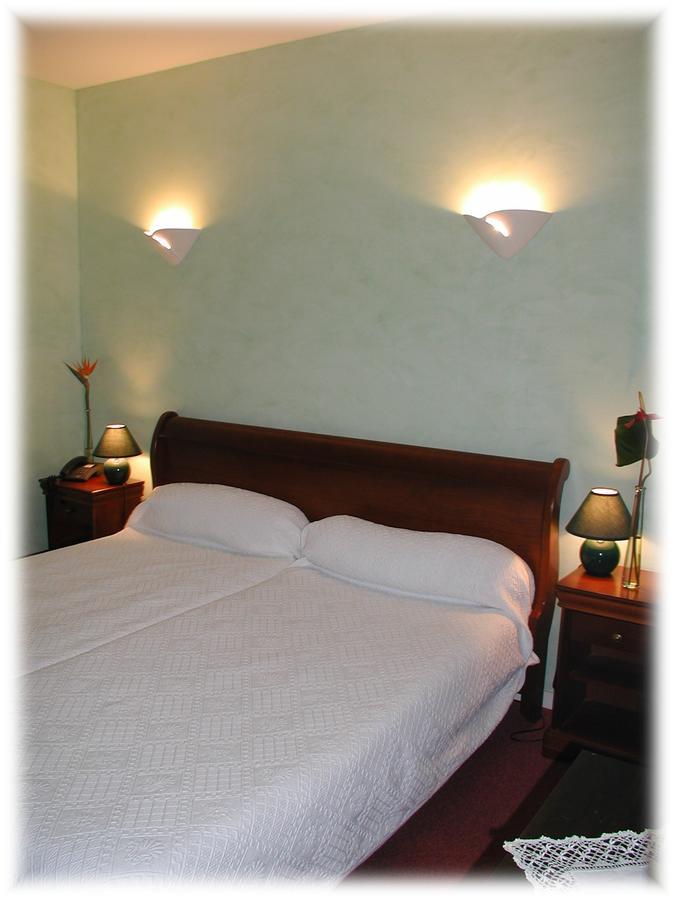 Hotel Auberge De La Nauze Sagelat 객실 사진