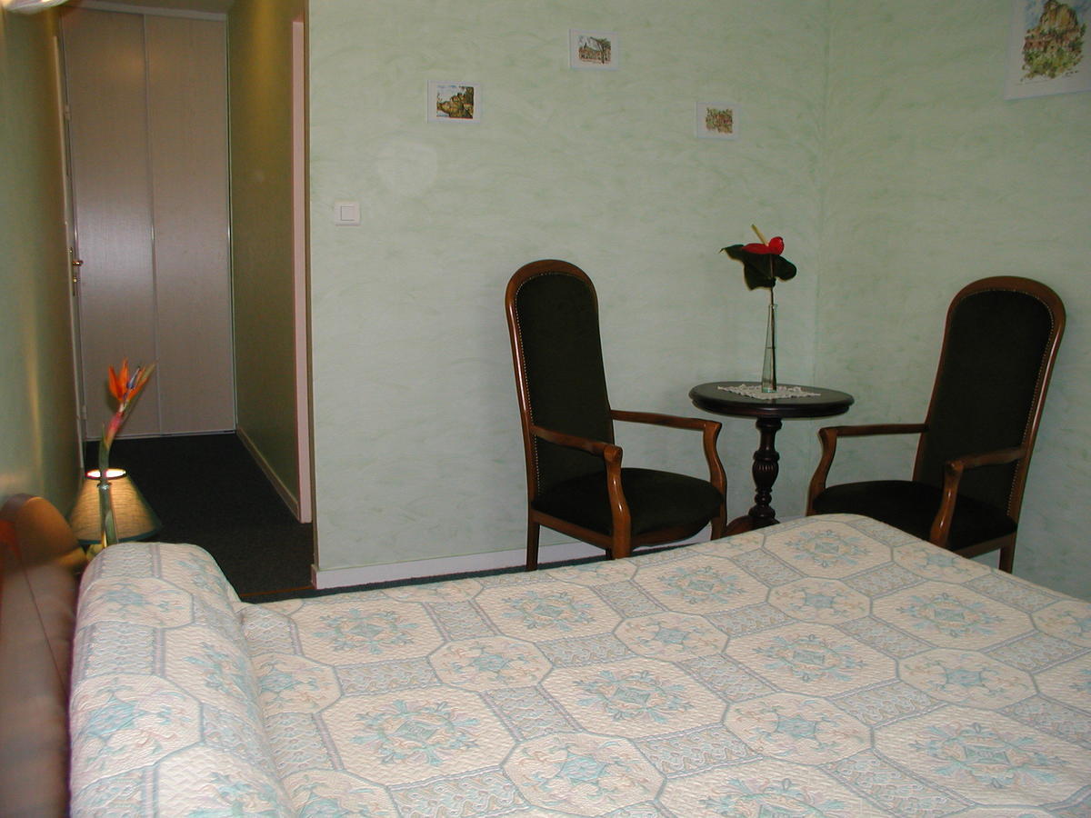 Hotel Auberge De La Nauze Sagelat 객실 사진