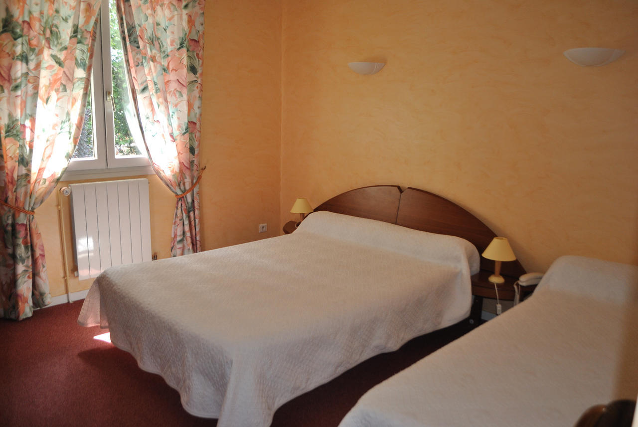 Hotel Auberge De La Nauze Sagelat 객실 사진