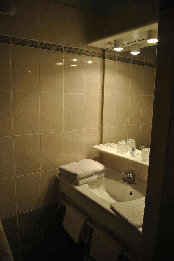 Hotel Auberge De La Nauze Sagelat 객실 사진