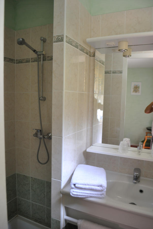 Hotel Auberge De La Nauze Sagelat 객실 사진