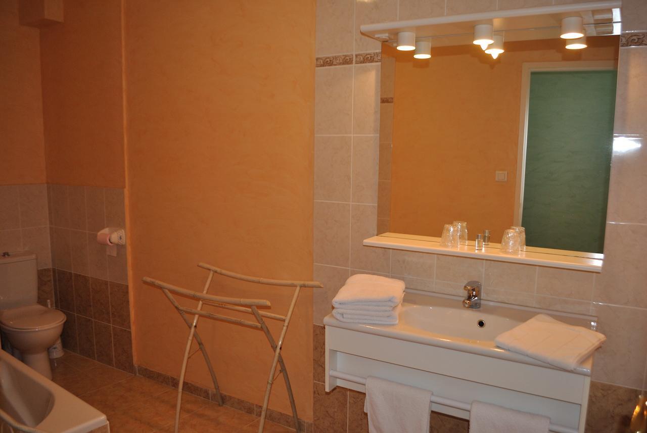 Hotel Auberge De La Nauze Sagelat 객실 사진